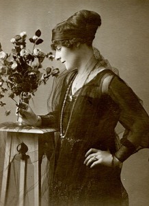 Ione Armstrong in 1918